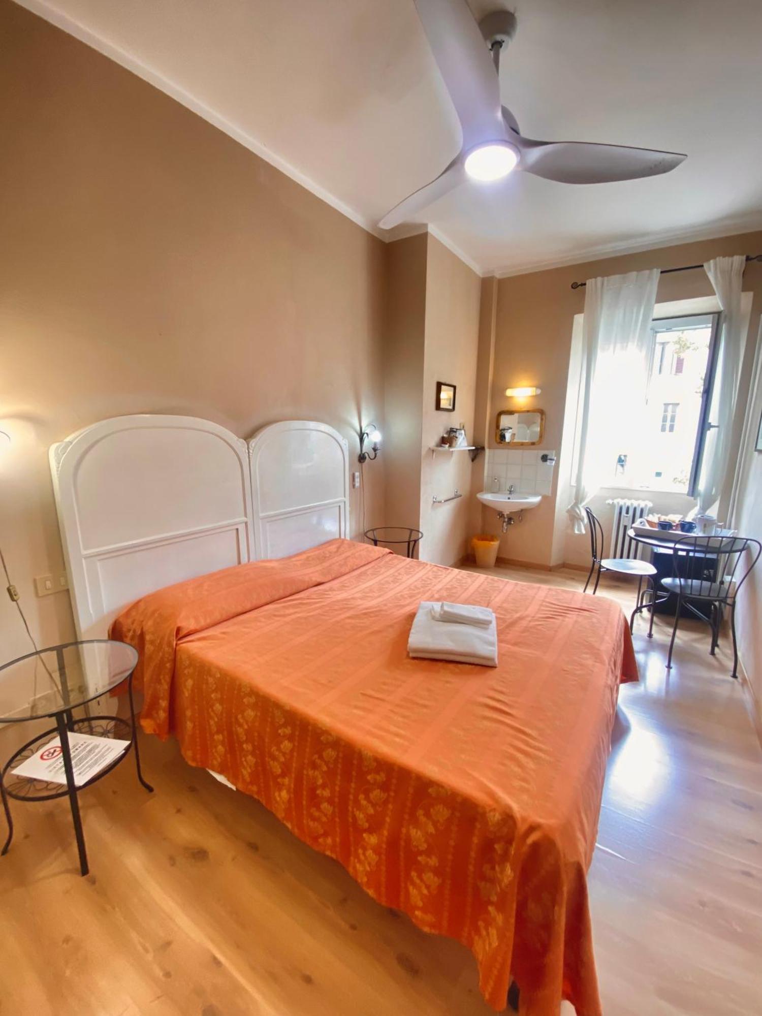 Hotel Dali Florence Luaran gambar