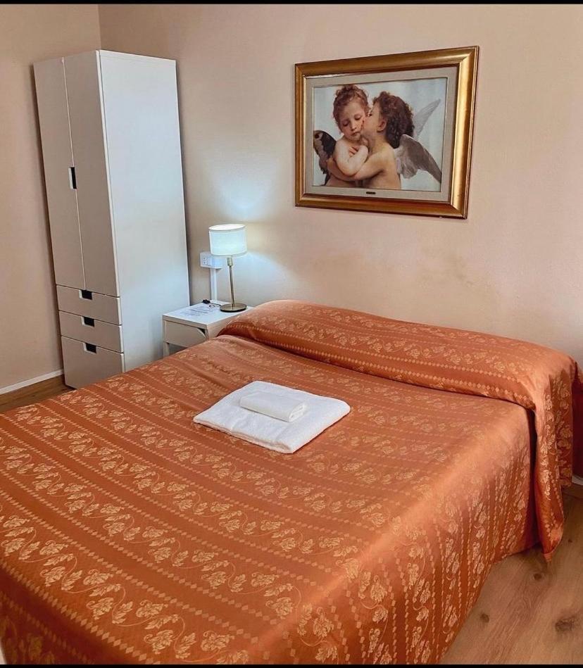 Hotel Dali Florence Luaran gambar