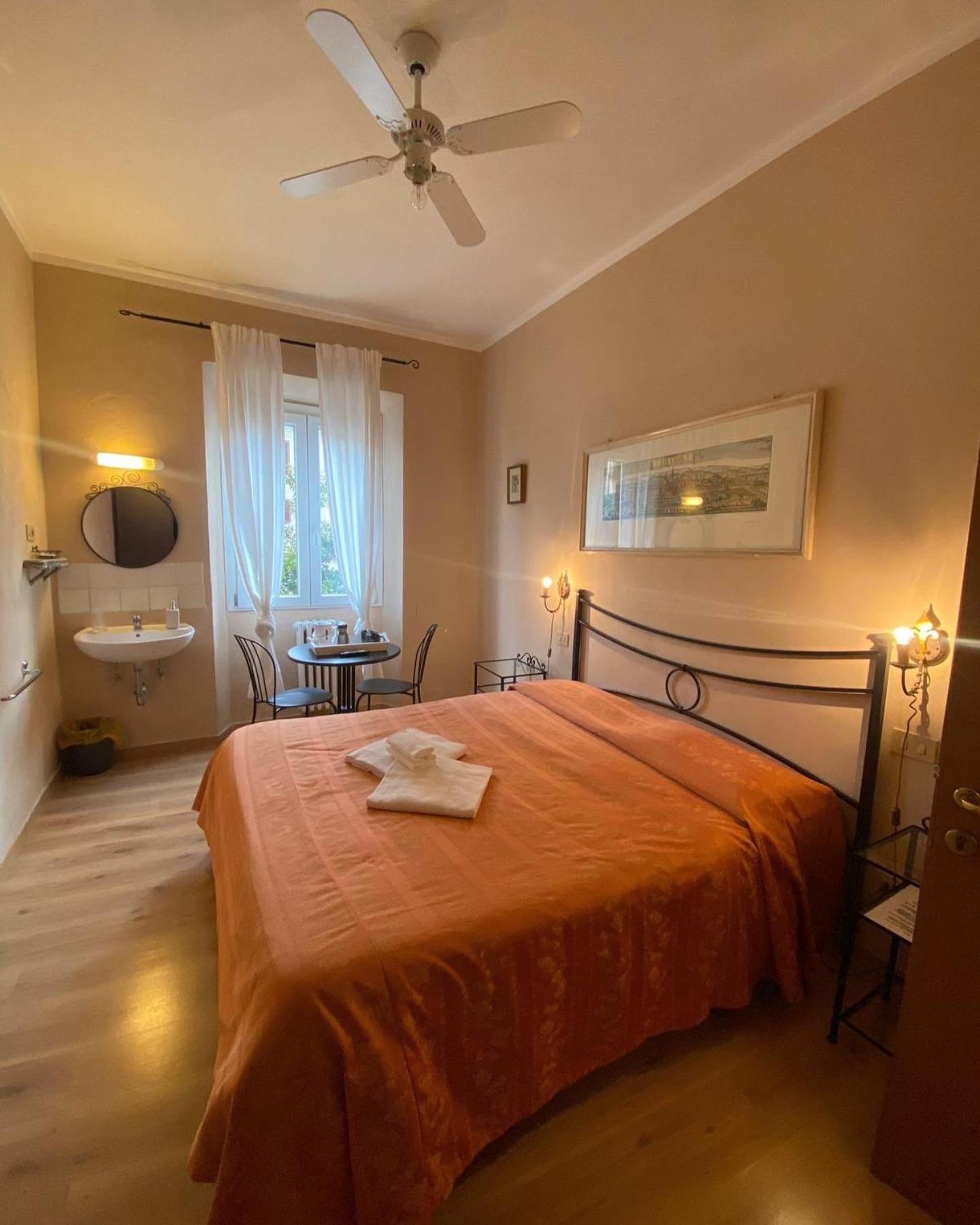 Hotel Dali Florence Luaran gambar