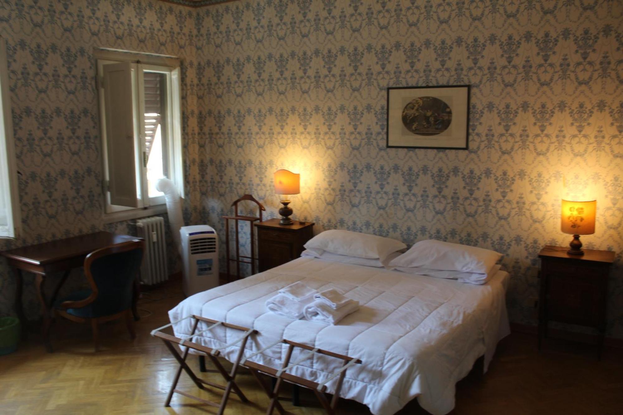 Hotel Dali Florence Luaran gambar